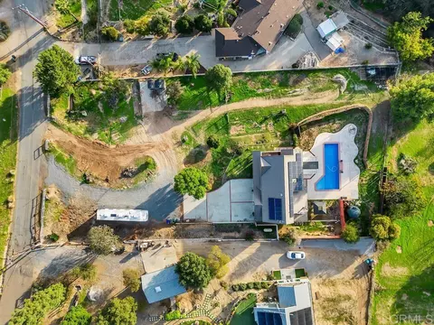 View/Area - 1394 Willson Rd, El Cajon, CA 92021 photo 2 of 15