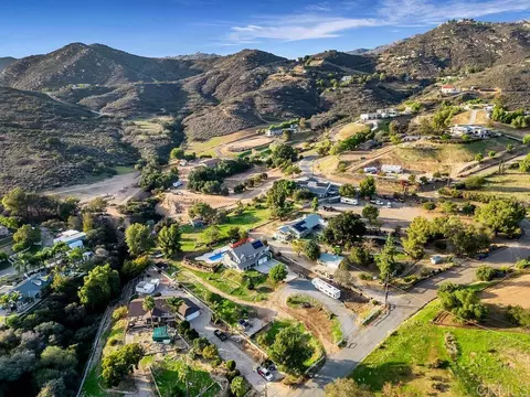 View/Area - 1394 Willson Rd, El Cajon, CA 92021 photo 12 of 15