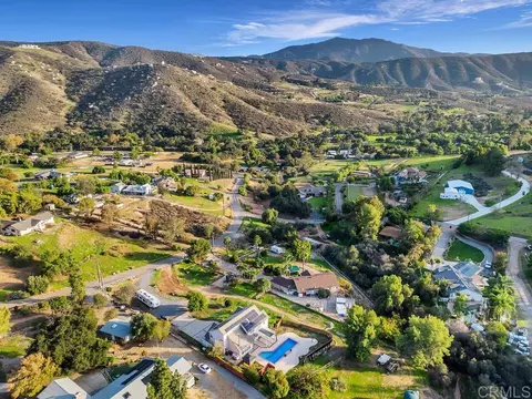 View/Area - 1394 Willson Rd, El Cajon, CA 92021 photo 6 of 15