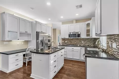 Kitchen - 1394 Willson Rd, El Cajon, CA 92021 photo 4 of 8
