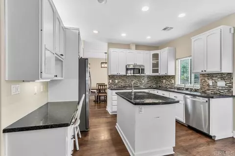 Kitchen - 1394 Willson Rd, El Cajon, CA 92021 photo 3 of 8