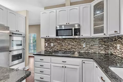 Kitchen - 1394 Willson Rd, El Cajon, CA 92021 photo 7 of 8