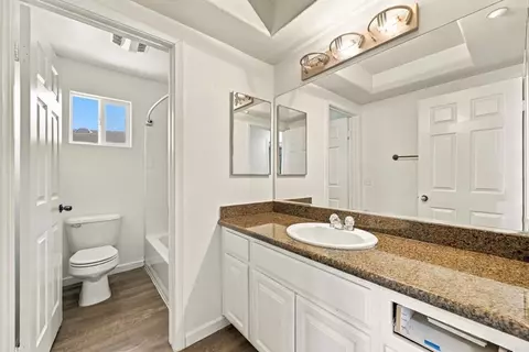 Bath - 8772 Glen Vista Way, Santee, CA 92071 photo 2 of 4