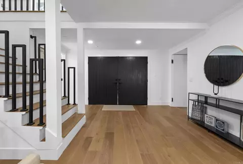 Entry Way - 16021 Pomerado Rd, Poway, CA 92064 photo 3 of 6