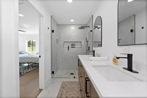 Bath - 16021 Pomerado Rd, Poway, CA 92064 photo 5 of 12
