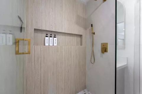 Bath - 16021 Pomerado Rd, Poway, CA 92064 photo 12 of 12