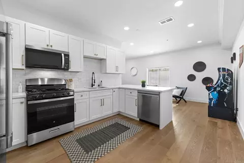 Kitchen - 16021 Pomerado Rd, Poway, CA 92064 photo 6 of 8