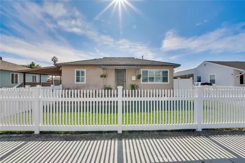 340 E 237th St, Carson, CA 90745 photo 1