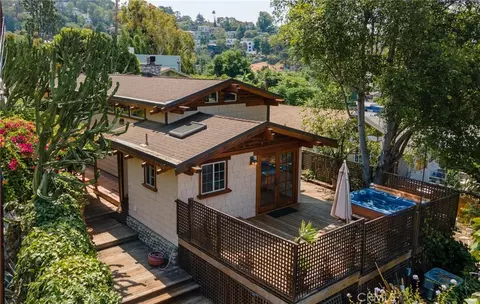 3950 De Longpre Ave, Los Angeles, CA 90027