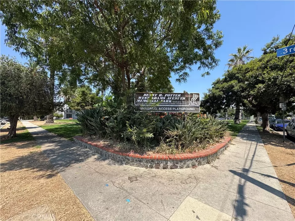  2510 3rd Ave, Los Angeles, CA 90018 photo 4