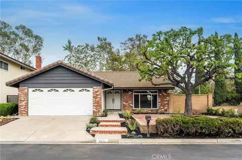 900 Ashton Pl, Fullerton, CA 92833