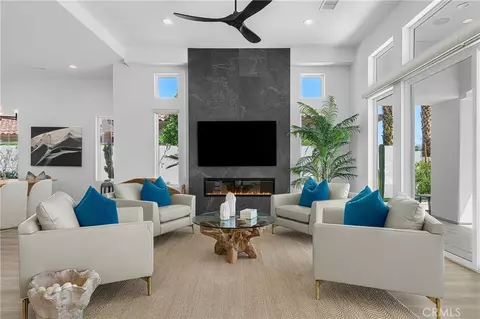 741 Mission Creek Dr, Palm Desert, CA 92211