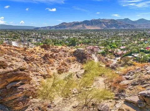 1 Ridge Rd, Palm Springs, CA 92264