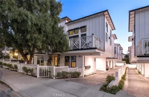 2114 Carnegie Ln #C, Redondo Beach, CA 90278