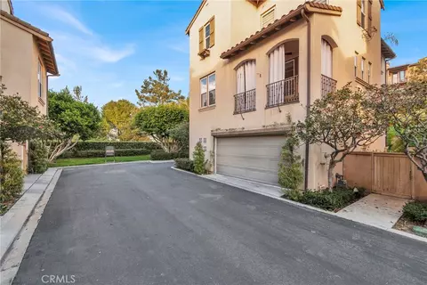 347 Tall Oak, Irvine, CA 92603