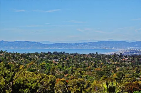 49 Saddleback, Rolling Hills, CA 90274