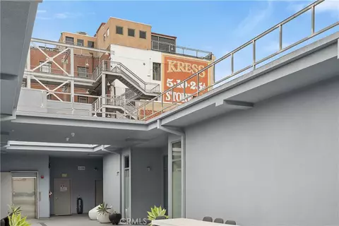 Exterior - 433 Pine #408, Long Beach, CA 90802 photo 2 of 5