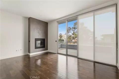 Living - 433 Pine #408, Long Beach, CA 90802 photo 5 of 8