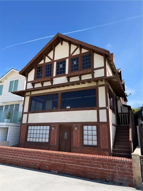 2420 The Strand, Hermosa Beach, CA 90254