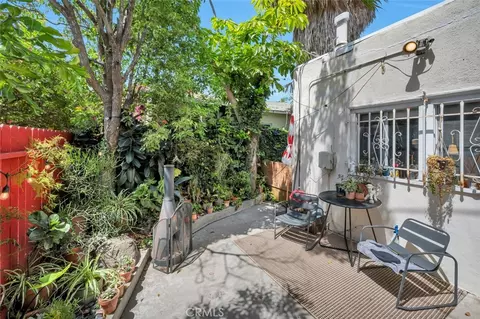 Exterior - 4124 E Broadway, Long Beach, CA 90803 photo 13 of 14
