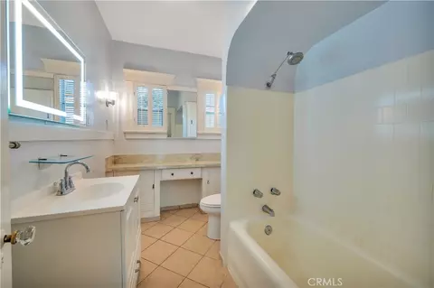 Bath - 4124 E Broadway, Long Beach, CA 90803 photo 1 of 5