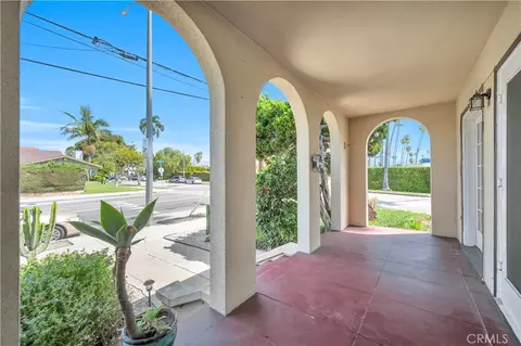 Exterior - 4124 E Broadway, Long Beach, CA 90803 photo 4 of 14