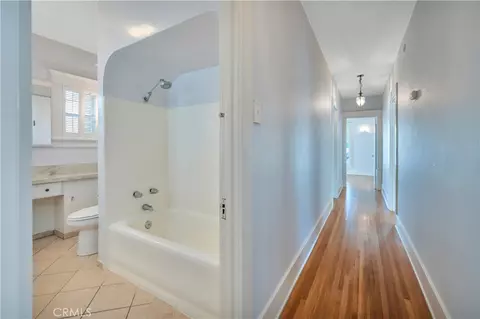Entry Way - 4124 E Broadway, Long Beach, CA 90803 photo 1 of 1