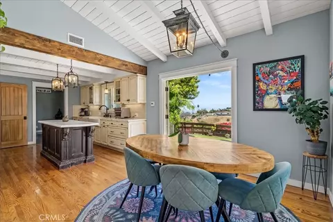 27064 Sunnyridge Rd, Palos Verdes Peninsula, CA 90274