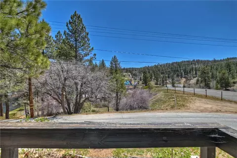Exterior - 746 Talmadge Rd, Big Bear Lake, CA 92315 photo 6 of 13