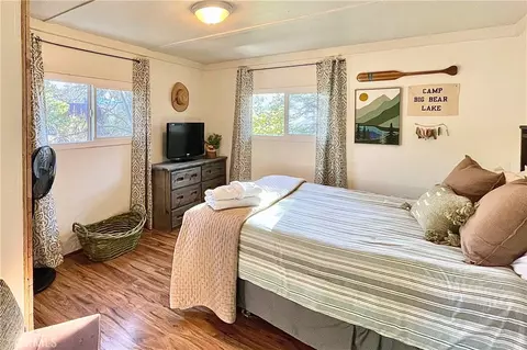 Bedroom - 746 Talmadge Rd, Big Bear Lake, CA 92315 photo 1 of 9