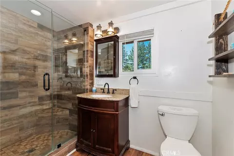 Bath - 746 Talmadge Rd, Big Bear Lake, CA 92315 photo 1 of 4