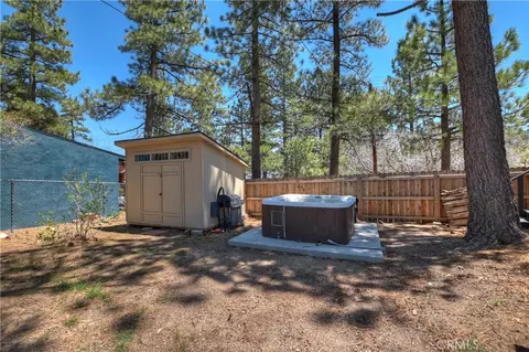 Exterior - 746 Talmadge Rd, Big Bear Lake, CA 92315 photo 10 of 14