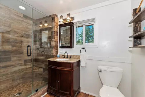 Bath - 746 Talmadge Rd, Big Bear Lake, CA 92315 photo 1 of 4