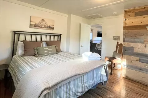 Bedroom - 746 Talmadge Rd, Big Bear Lake, CA 92315 photo 2 of 9