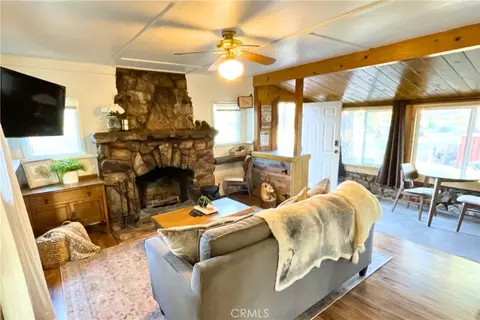 Living - 746 Talmadge Rd, Big Bear Lake, CA 92315 photo 2 of 2