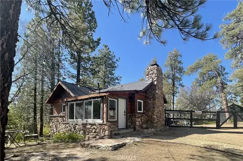 Exterior - 746 Talmadge Rd, Big Bear Lake, CA 92315 photo 5 of 14