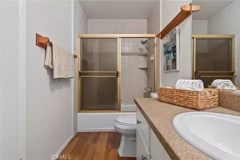 Bath - 24729 Neptune Ave, Carson, CA 90745 photo 2 of 4