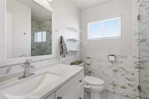 Bath - 525 E 246th, Carson, CA 90745 photo 1 of 2