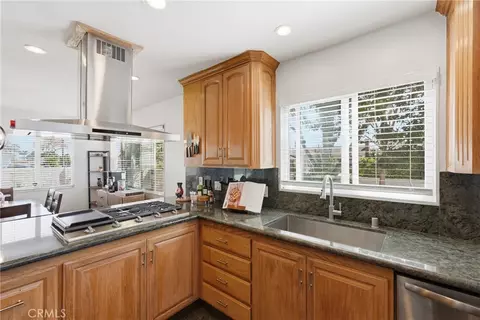 Kitchen - 525 E 246th, Carson, CA 90745 photo 3 of 3
