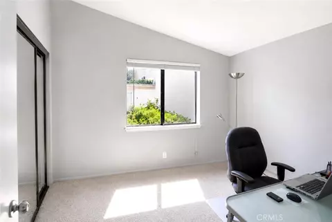 Bedroom - 929 Thistlegate, Oak Park, CA 91377 photo 2 of 2
