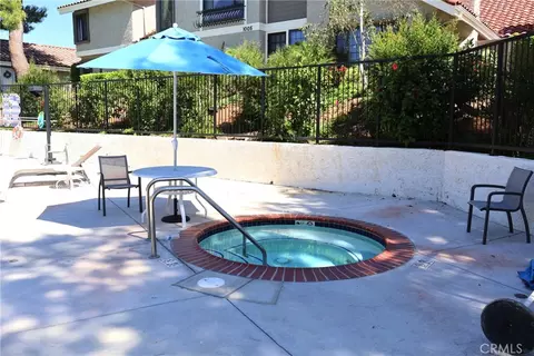 Exterior - 929 Thistlegate, Oak Park, CA 91377 photo 8 of 8
