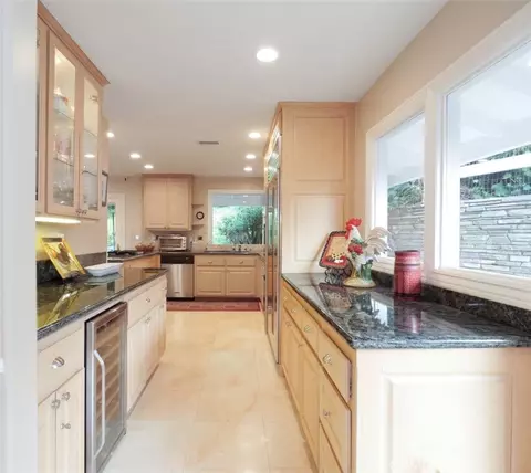 Kitchen - 14 Georgeff, Rolling Hills, CA 90274 photo 3 of 3