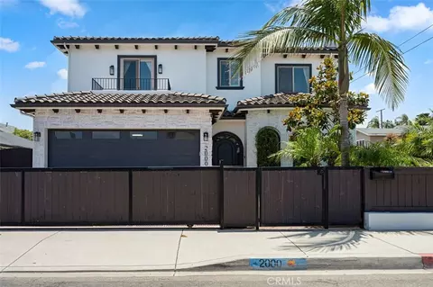2000 Robinson St W, Redondo Beach, CA 90278