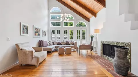 9856 Portola Dr, Beverly Hills, CA 90210