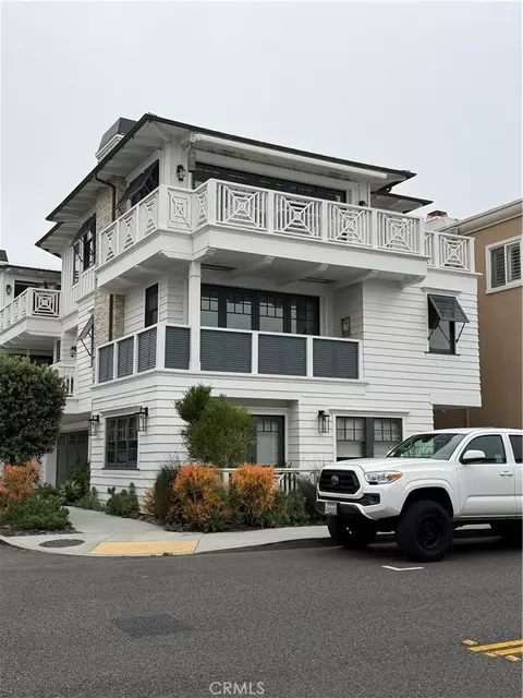 300 7th, Manhattan Beach, CA 90266