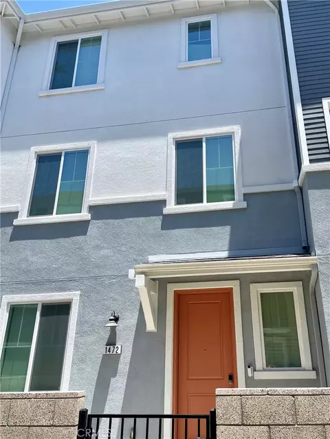 1472 W Sunrise Ln, San Pedro, CA 90732