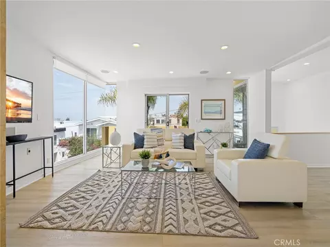 702 10th, Hermosa Beach, CA 90254