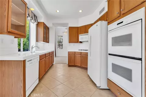 Kitchen - 29032 Lockhaven, Menifee, CA 92584 photo 2 of 2