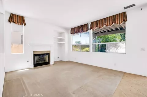Living - 29032 Lockhaven, Menifee, CA 92584 photo 9 of 11