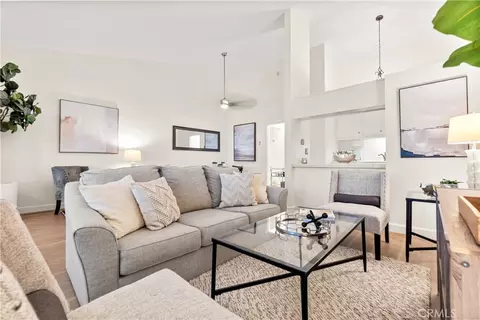 906 Camino Real #202, Redondo Beach, CA 90277